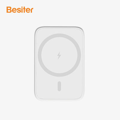 شراء واجهة ميكرو USB الشحن اللاسلكي بنك الطاقة المغناطيسي Utra رقيق 5000mAh online manufacture